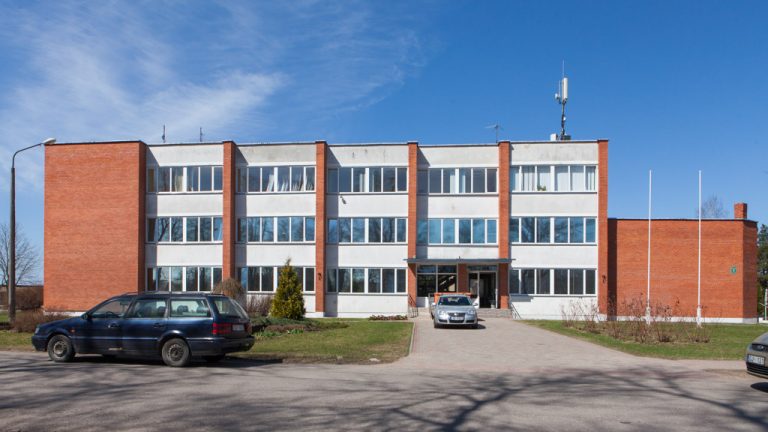 Iksķiles novada pašvaldības ēka, Peldu iela 22, Daugavmala, Tīnūžu pag., Ikšķiles novads
