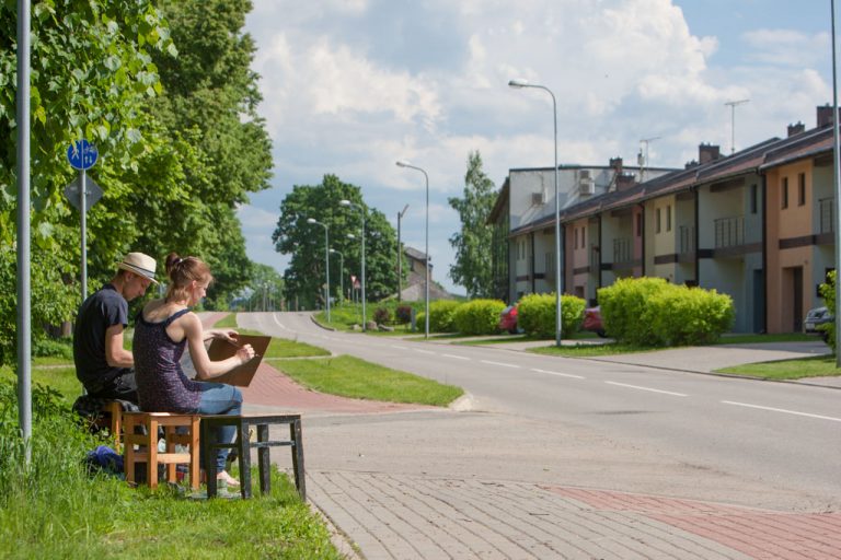 Studenti glezno Ikšķili