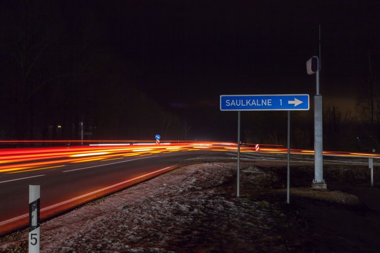 Stacionārie foto radari Saulkalnē uzstādīti.